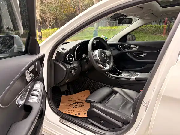 Mercedes-Benz C-Class 2021