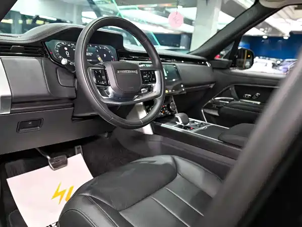 Land Rover Range Rover 2023