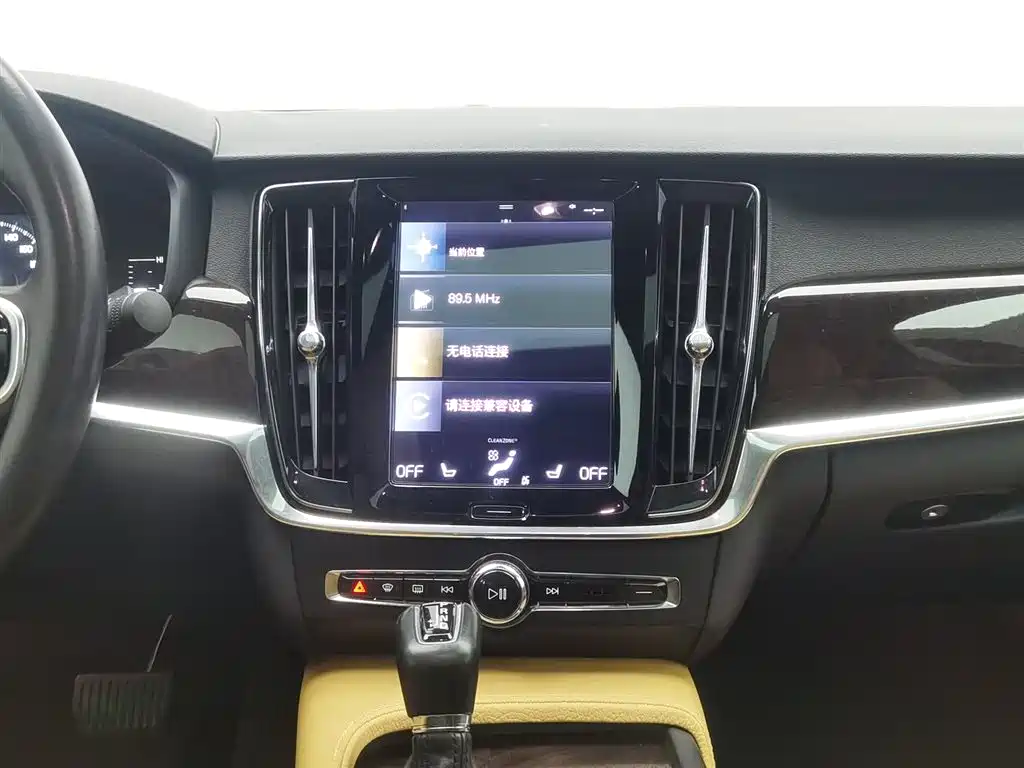 Volvo S90 2017 — фото 12