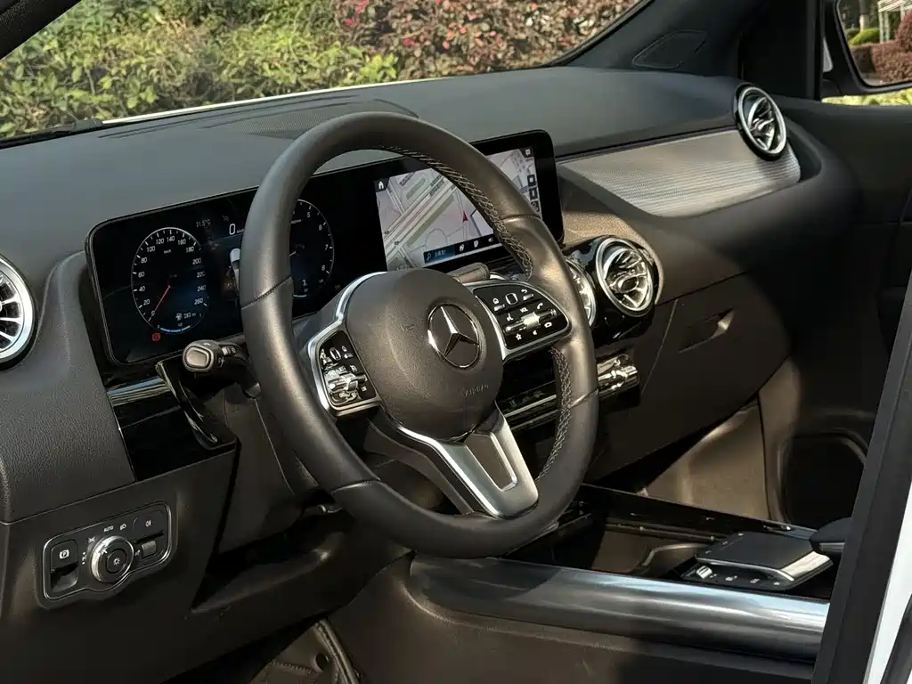 Mercedes-Benz B-Class 2023 — фото 3