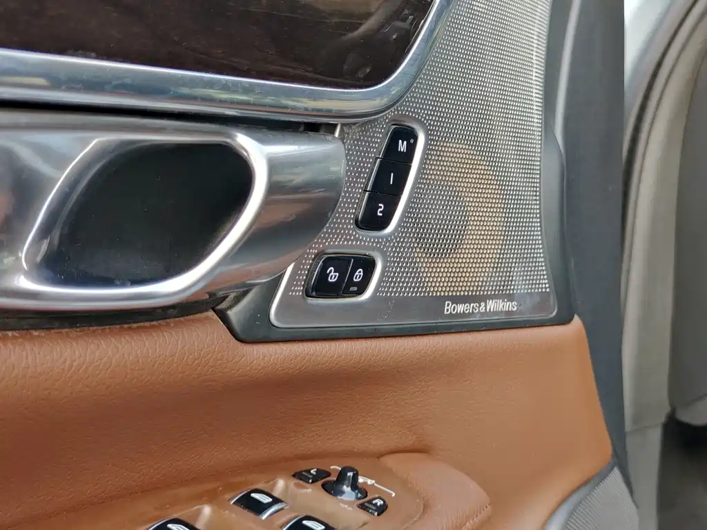 Volvo S90 2018 — фото 14