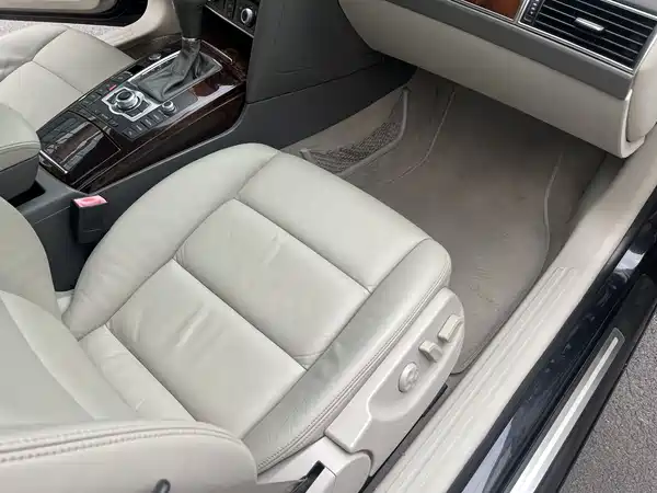 Audi A6L 2010