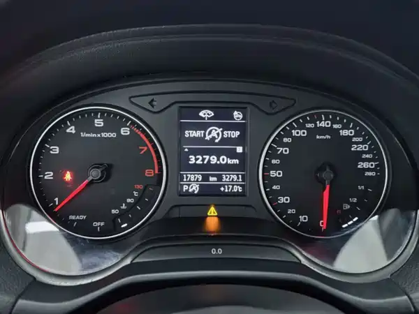 Audi Q2L 2024