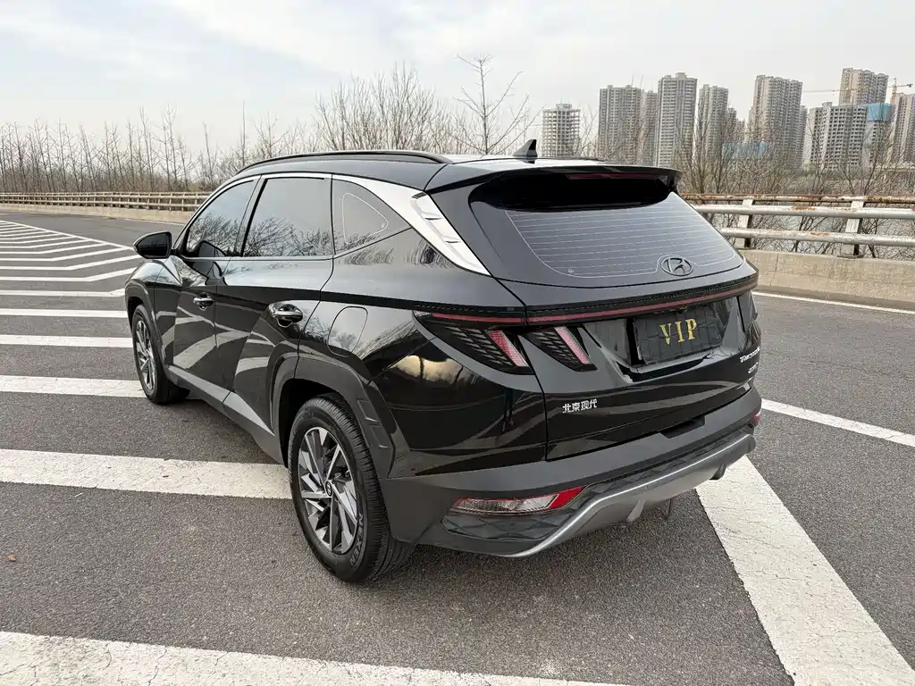 Hyundai Tucson 2023 — фото 10