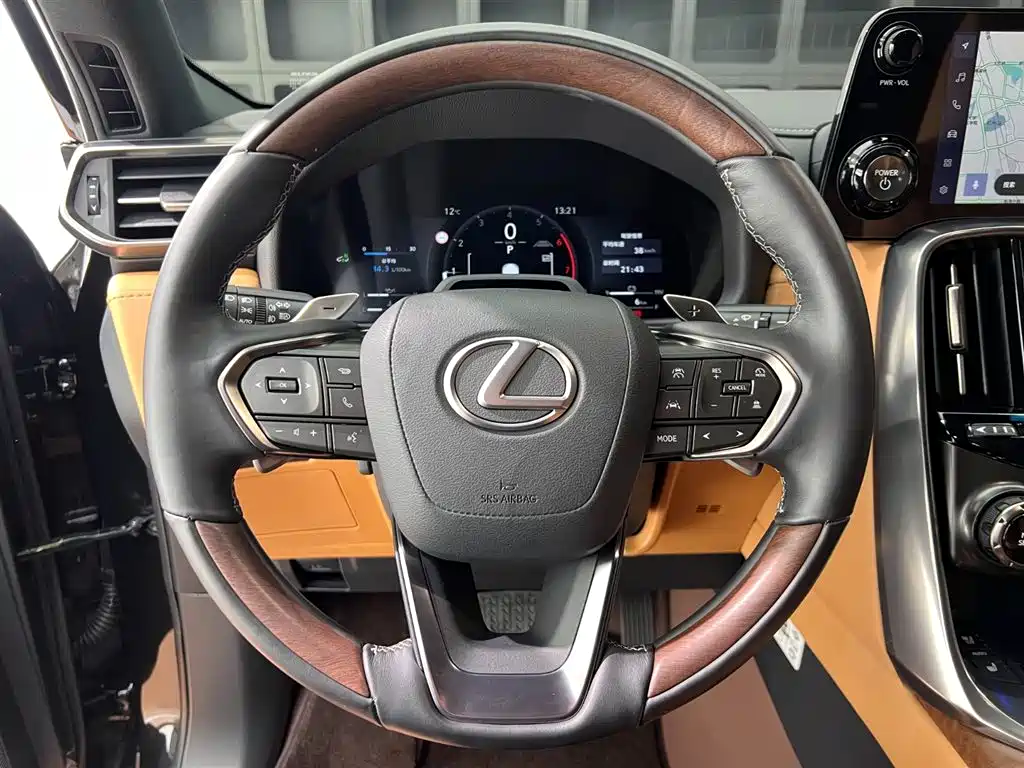 Lexus LX 2025 — фото 4
