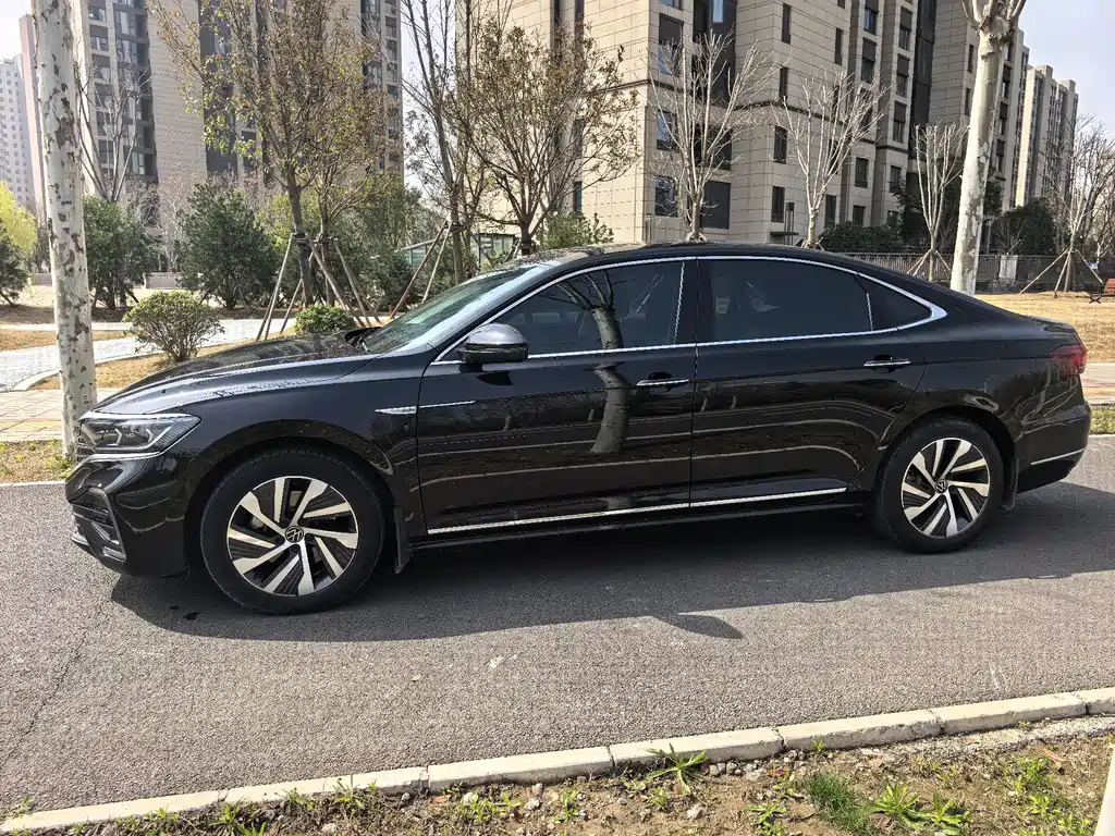 Volkswagen Passat New Energy 2022 — фото 20