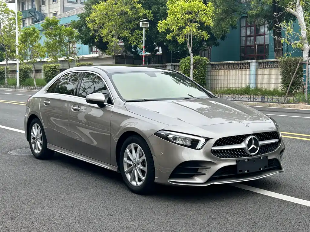 Mercedes-Benz A-Class 2020 — фото 3