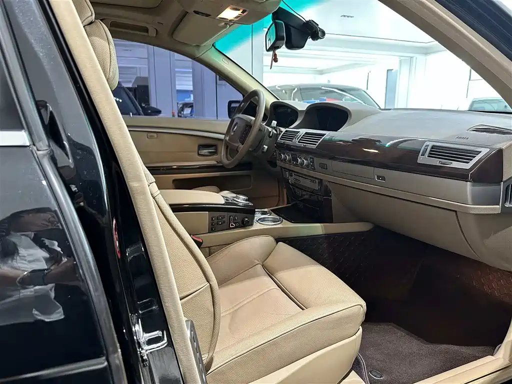 BMW 7 Series 2007 — фото 19