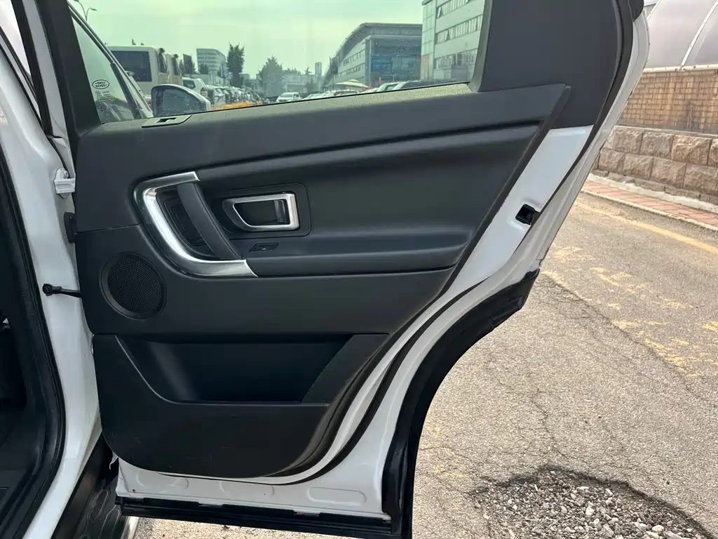 Land Rover Discovery Sport 2018 — фото 26