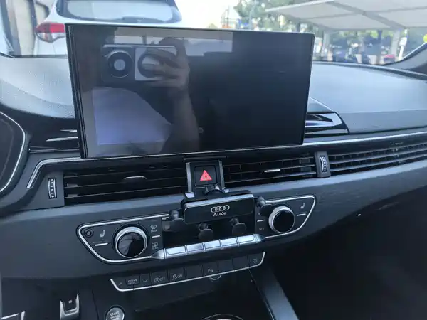 Audi A4L 2024