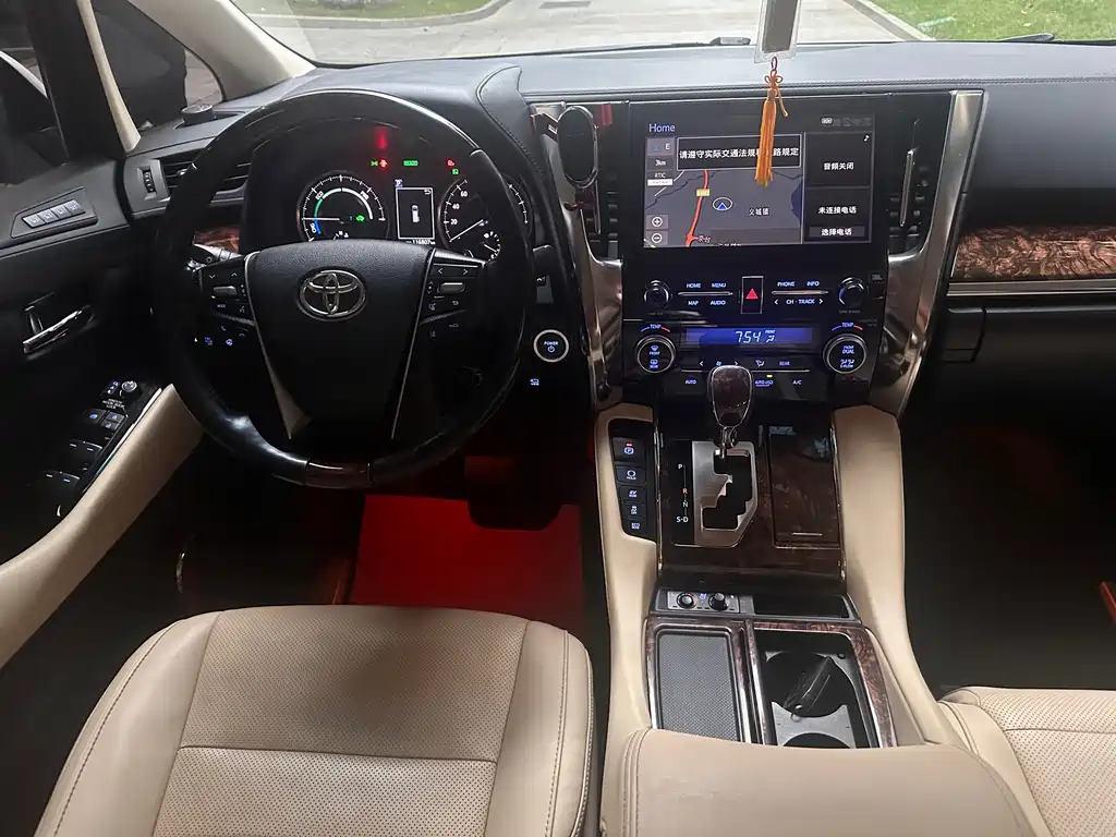 Toyota Alphard 2022 — фото 15
