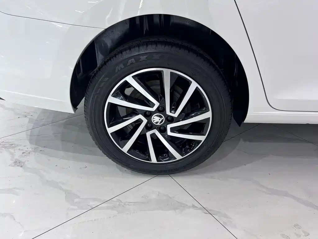 Skoda Rapid 2022 — фото 18