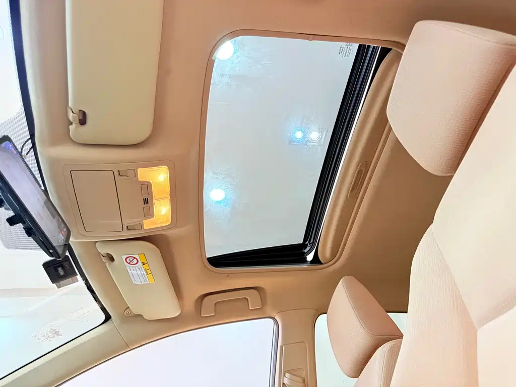 Toyota Corolla 2015 — фото 10