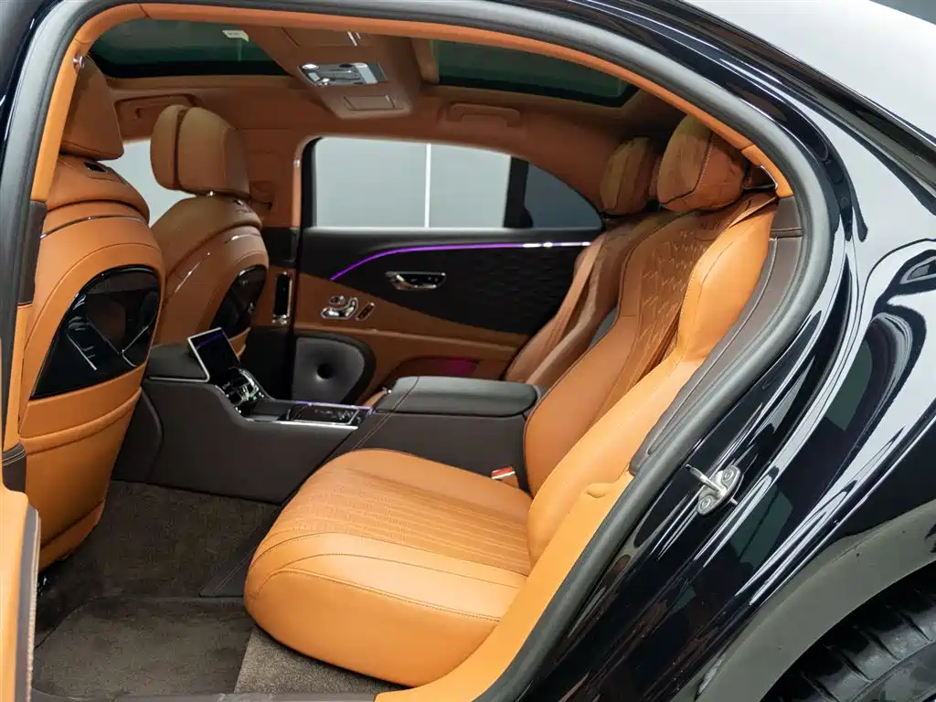 Bentley Flying Spur PHEV 2022 — фото 15