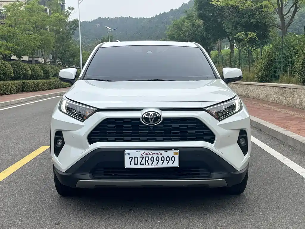 Toyota RAV4 2024
