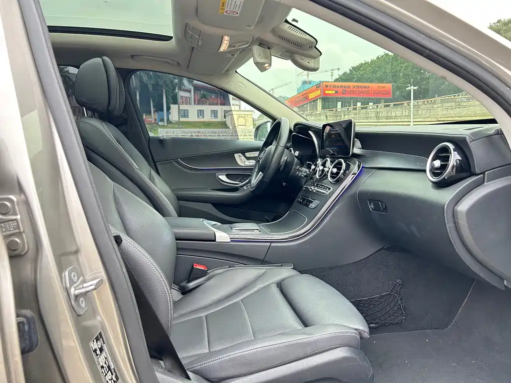 Mercedes-Benz C-Class 2018 — фото 18