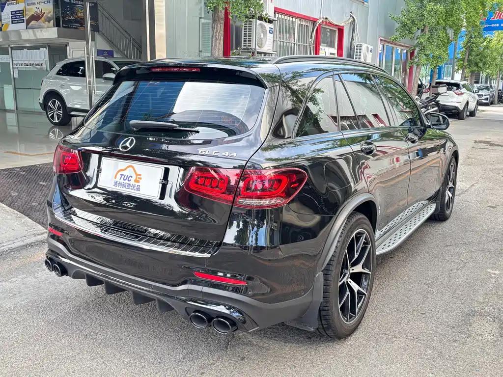 Mercedes-Benz GLC AMG 2021 — фото 2