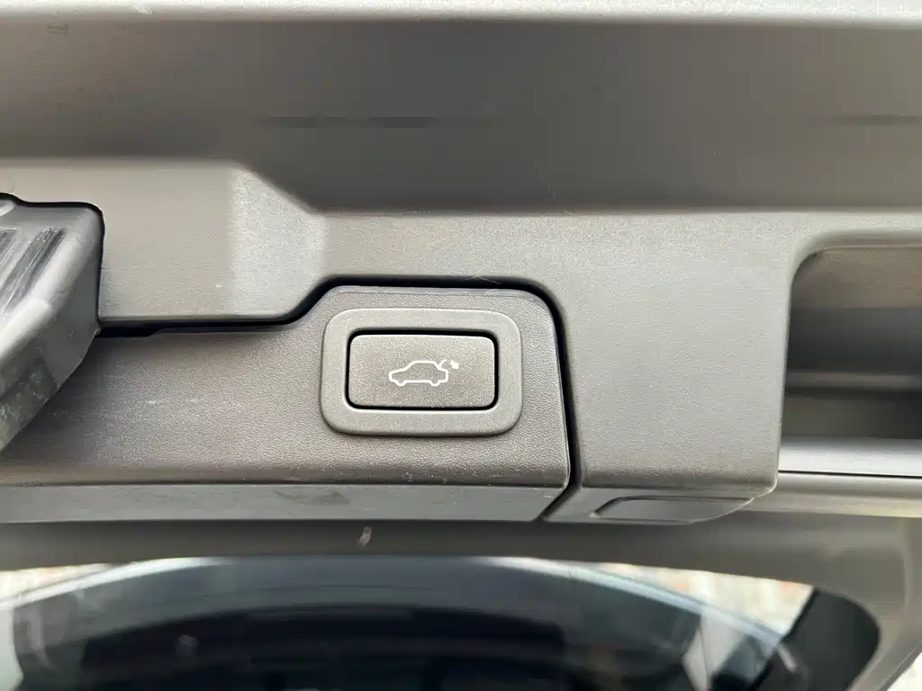 Land Rover Evoque 2018 — фото 23