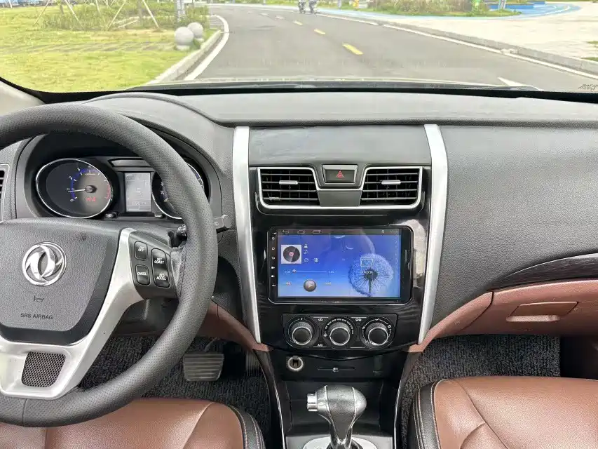 Dongfeng Fengxing SX6 2017 — фото 14