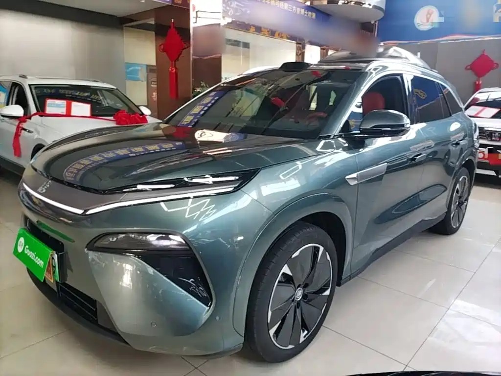BYD Tang L 2025