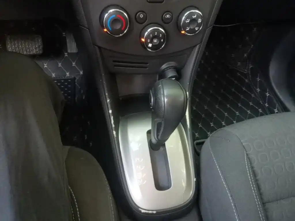 Chevrolet Trax 2015 — фото 14