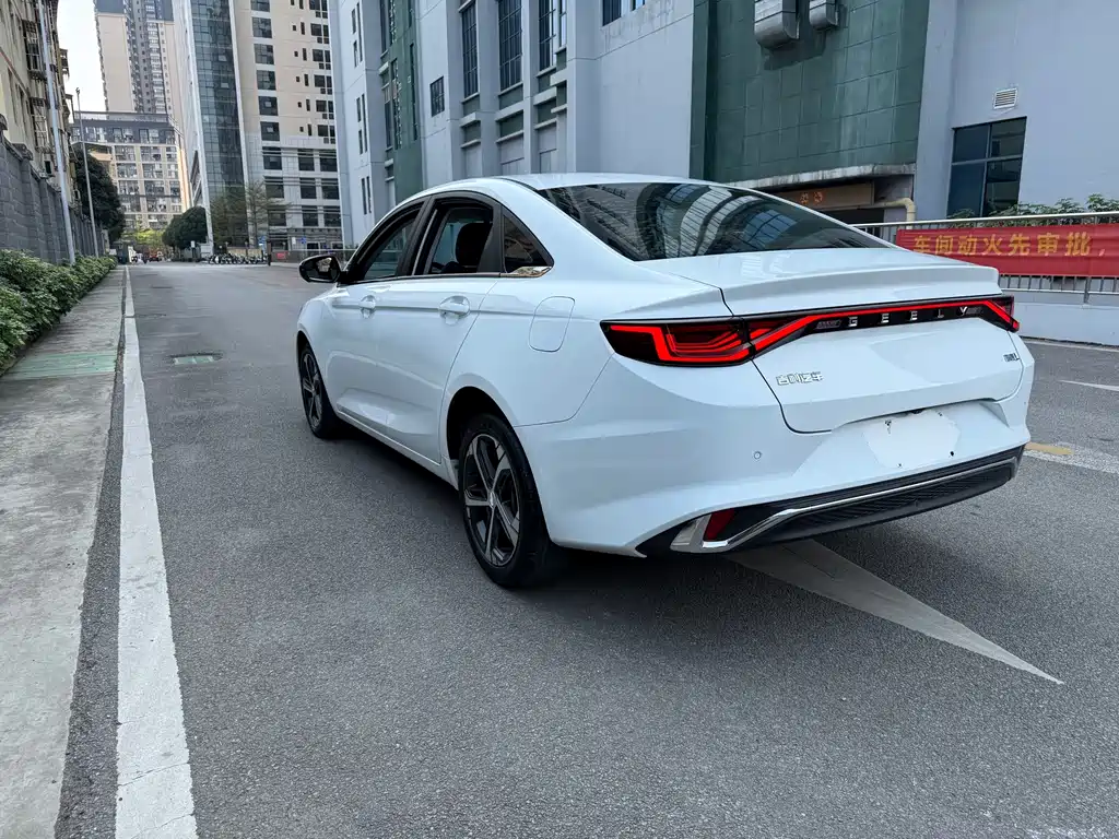 Geely Emgrand L 2022 — фото 21