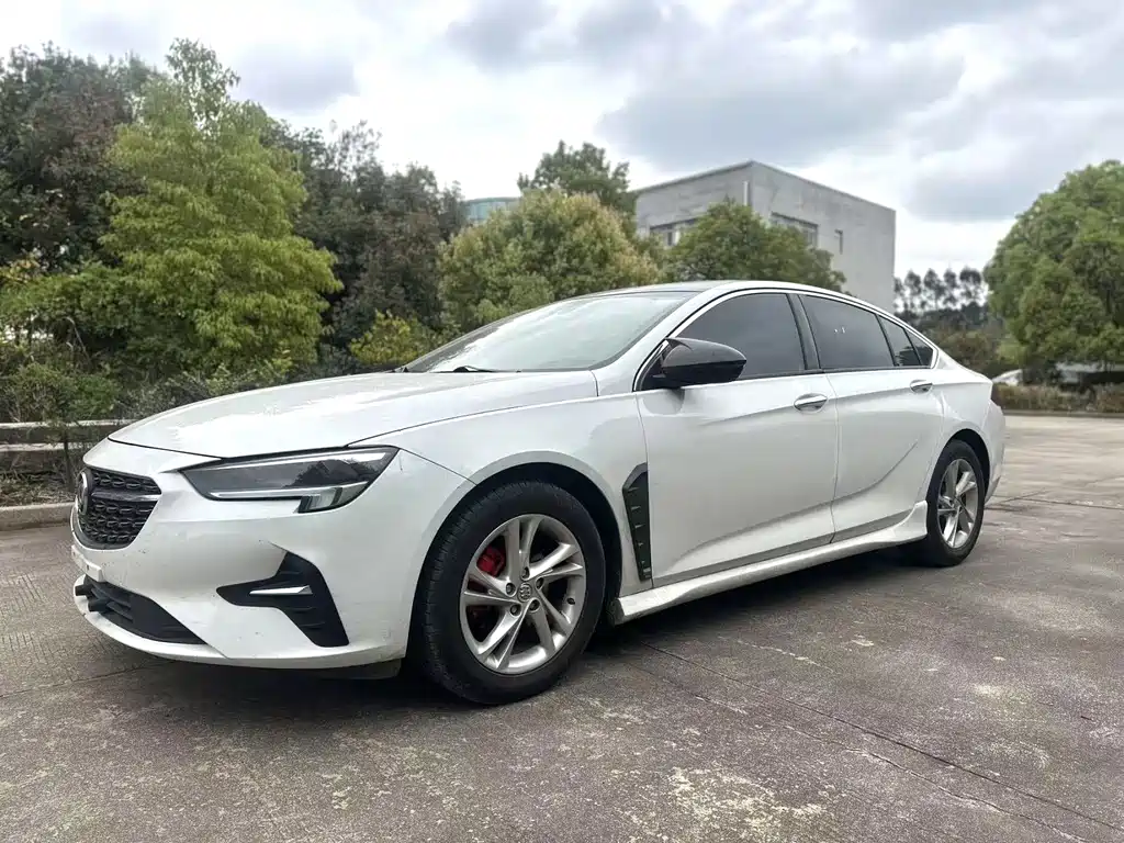 Buick Regal 2020 — фото 1