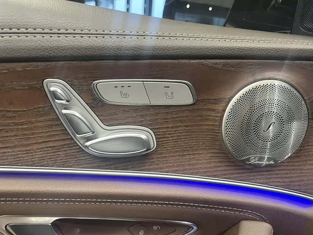 Mercedes-Benz E-Class 2022 — фото 10