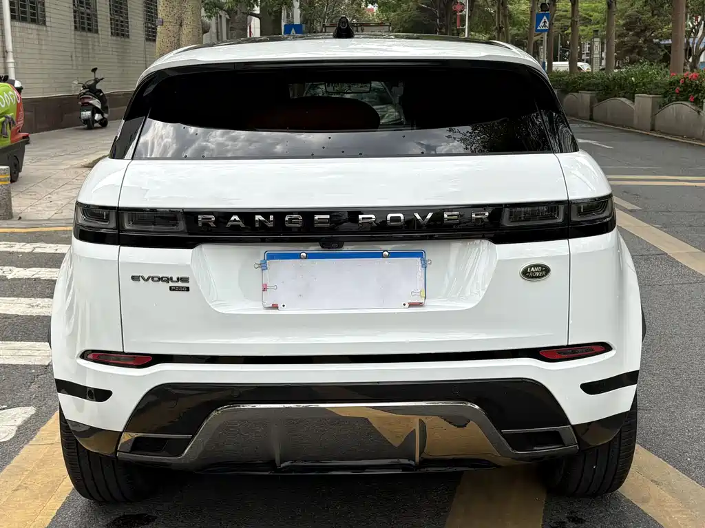 Land Rover Evoque 2024 — фото 4