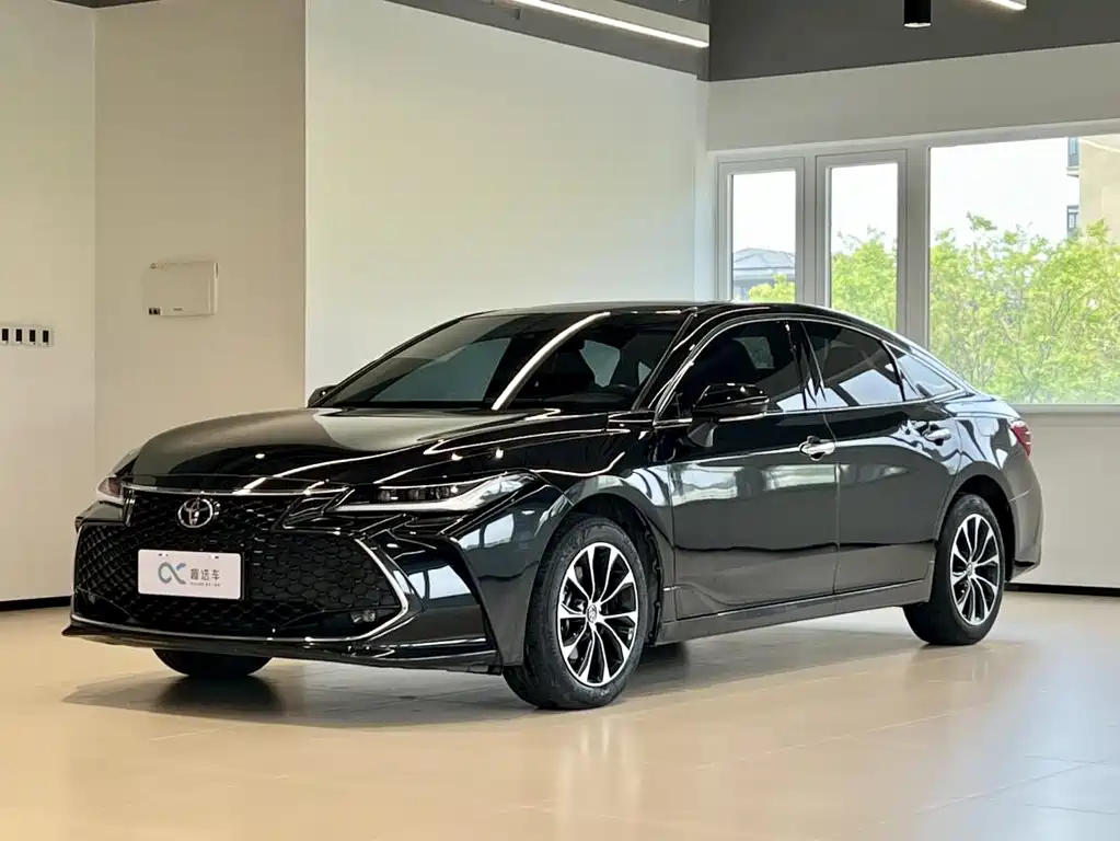 Toyota Avalon 2023 — фото 1