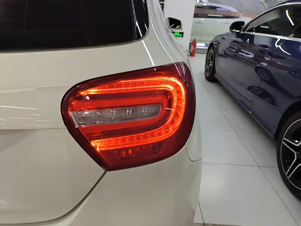 Mercedes-Benz A-Class 2015 — фото 8