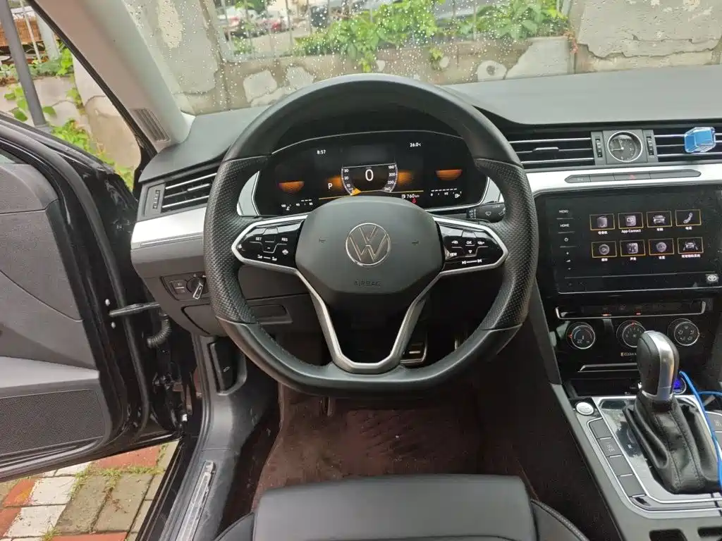 Volkswagen Magotan 2025