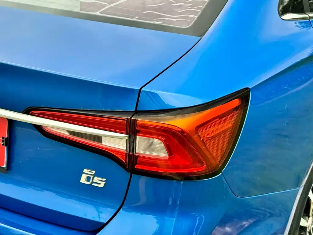 Roewe i5 2019 — фото 10