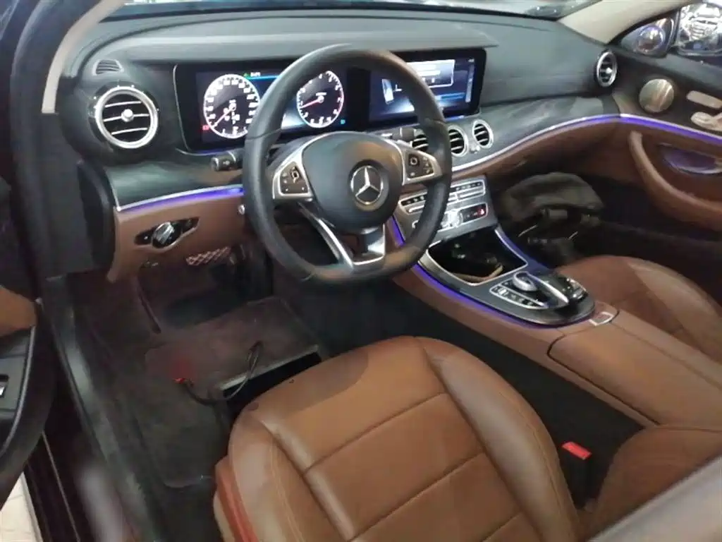 Mercedes-Benz E-Class 2018 — фото 10