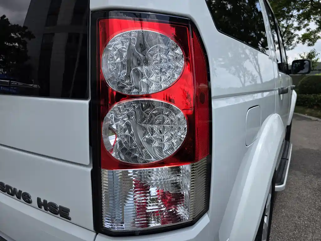 Land Rover Discovery 2013 — фото 9