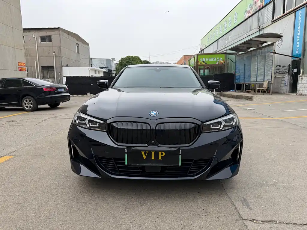 BMW i3 2024