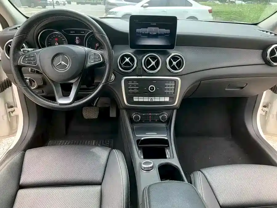 Mercedes-Benz GLA 2018 — фото 5