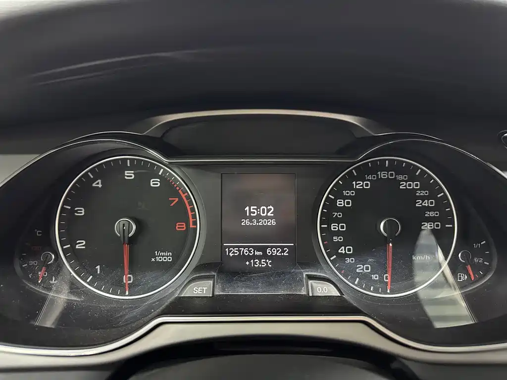 Audi A4L 2016 — фото 15