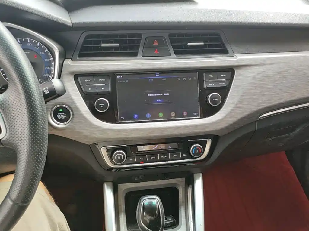 Geely Vision X3 2018 — фото 13
