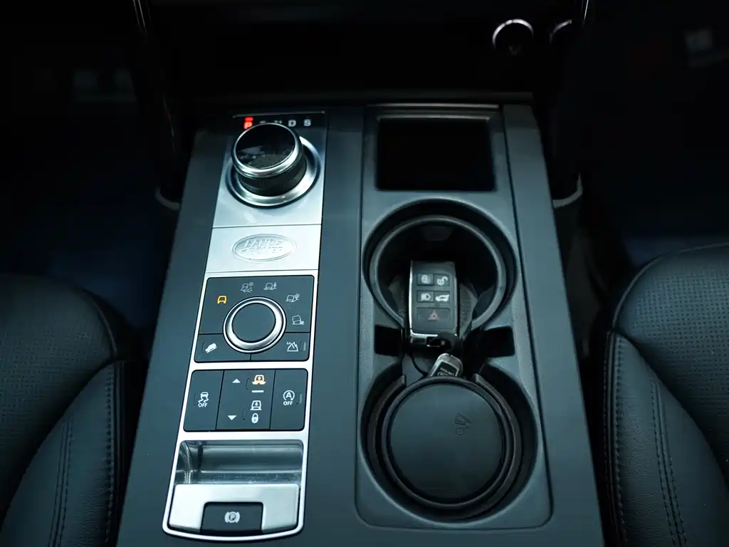 Land Rover Discovery 2020 — фото 9