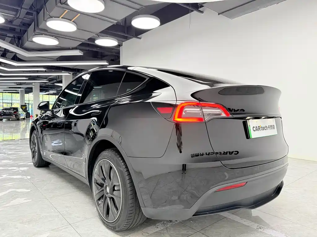Tesla Model Y 2022 — фото 4