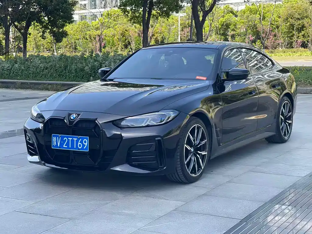 BMW 4 Series 2022 — фото 1