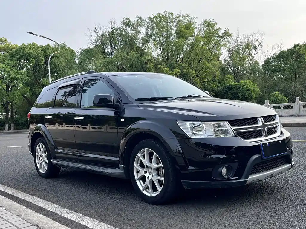 Dodge Journey 2014 — фото 3