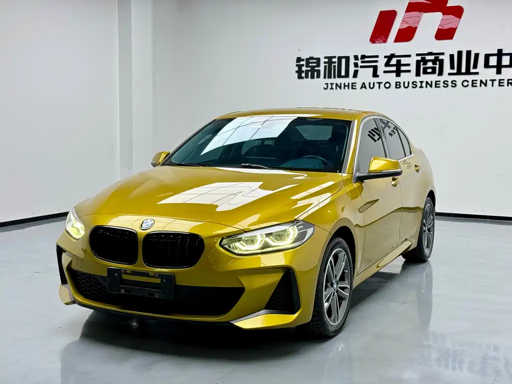 BMW 1 Series 2022 — фото 1