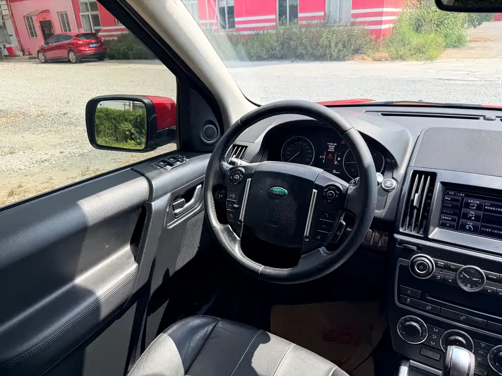 Land Rover Freelander 2 2014 — фото 15