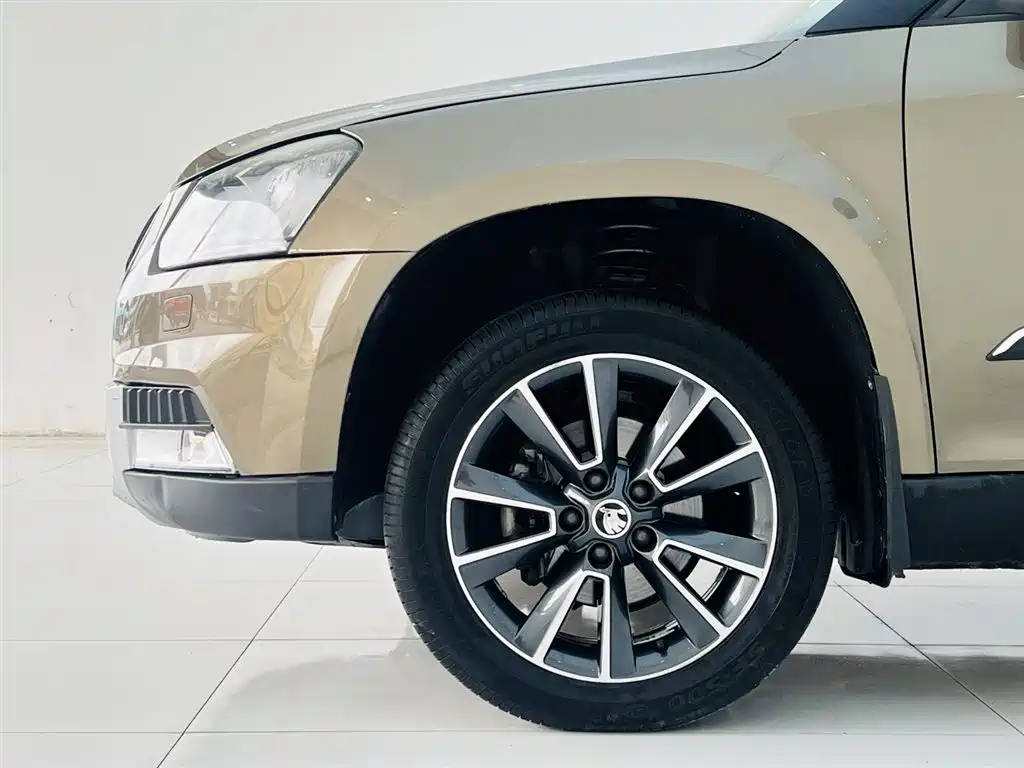 Skoda Yeti 2014 — фото 14