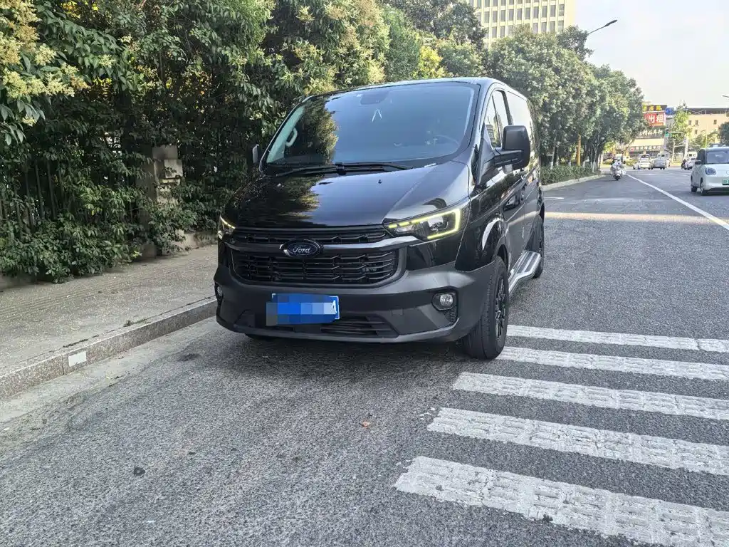 Ford Transit 2025