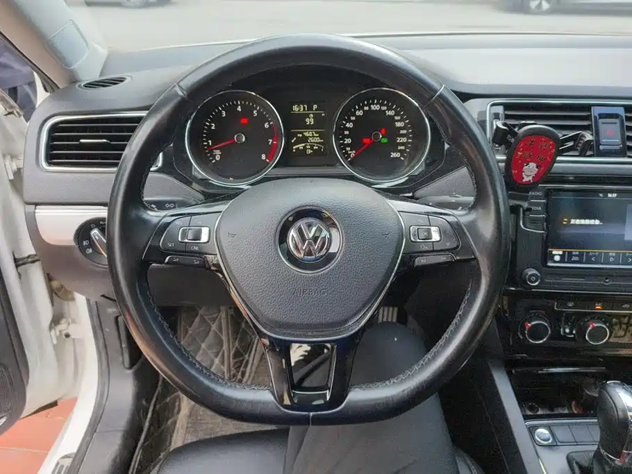 Volkswagen Sagitar 2019 — фото 15