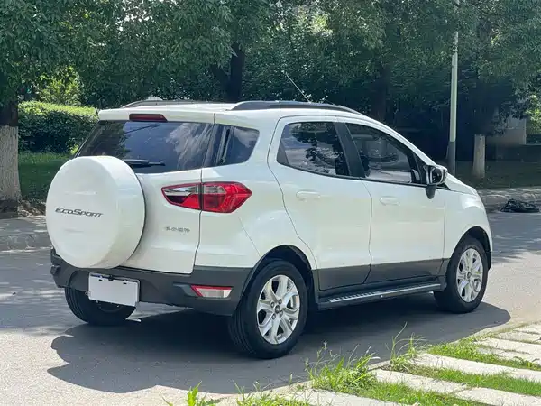 Ford EcoSport 2015