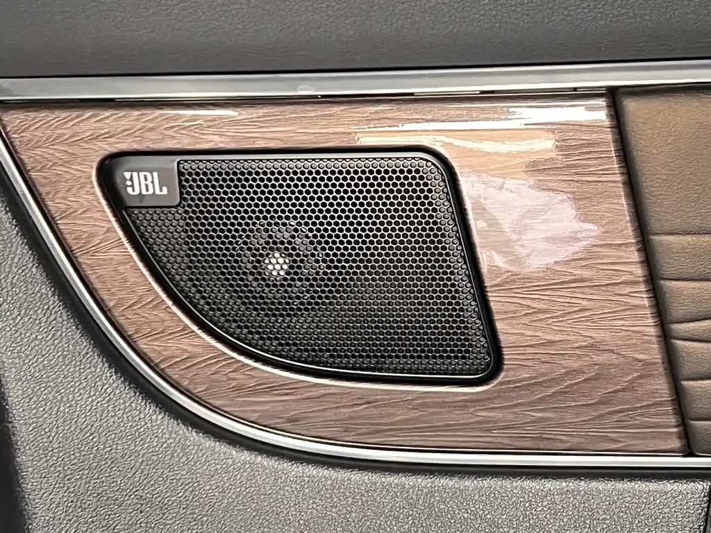 Toyota Vellfire 2024 — фото 30